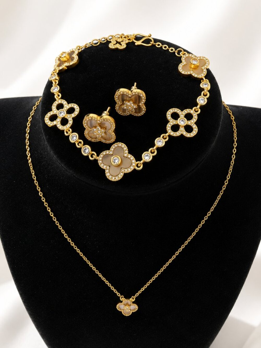 Luxury Clover Jewelry Set Gold Crystal Necklace Bracelet Earrings Designer Style